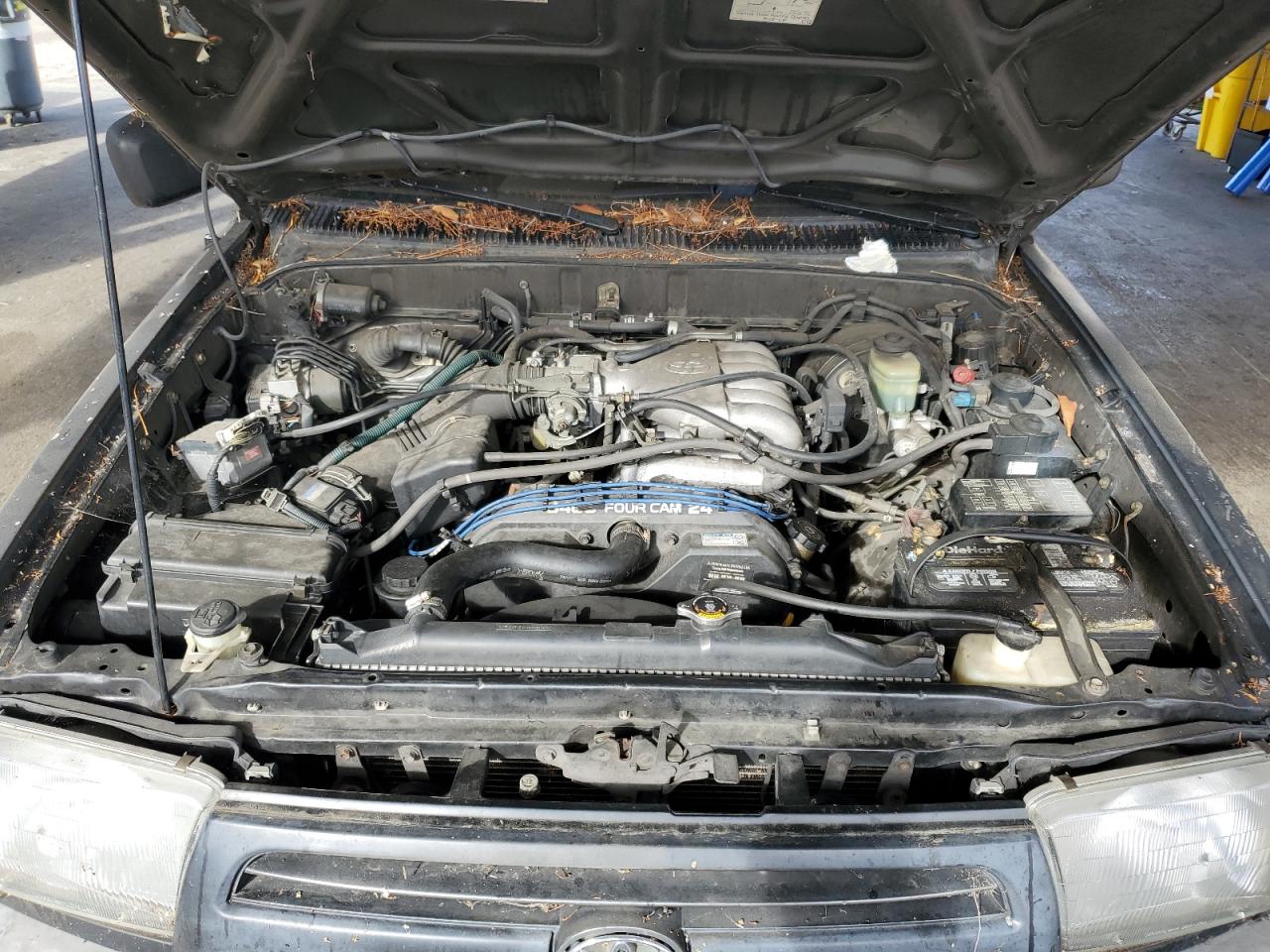 1998 Toyota 4Runner Limited VIN: JT3GN87R3W0060399 Lot: 66008905