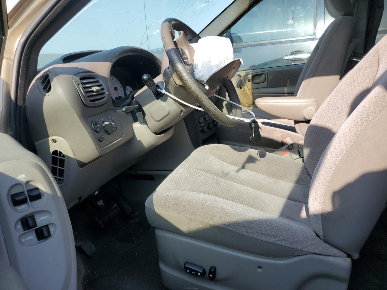 2001 Dodge Grand Caravan Sport VIN: 2B4GP44G01R200227 Lot: 92007845