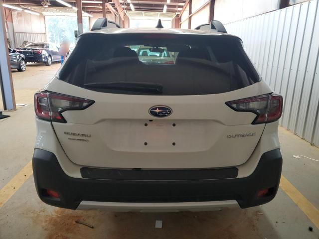  SUBARU OUTBACK 2024 White
