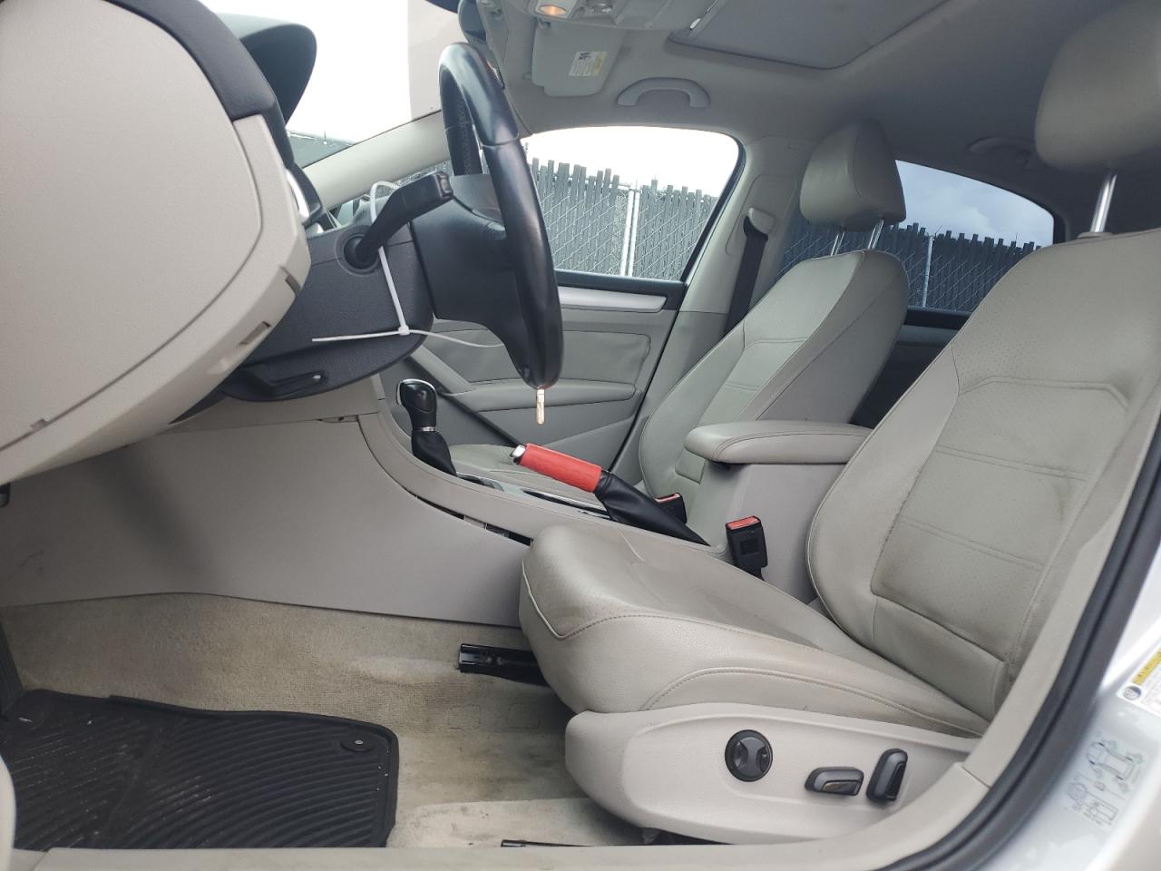 2013 Volkswagen Passat Se VIN: 1VWBP7A30DC013211 Lot: 65063585