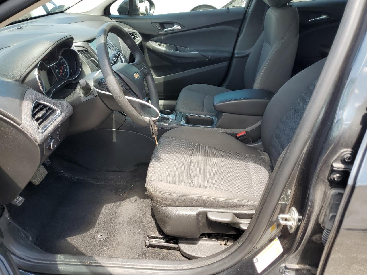 VIN: 3G1BE6SMXJS652091 2018 CHEVROLET CRUZE