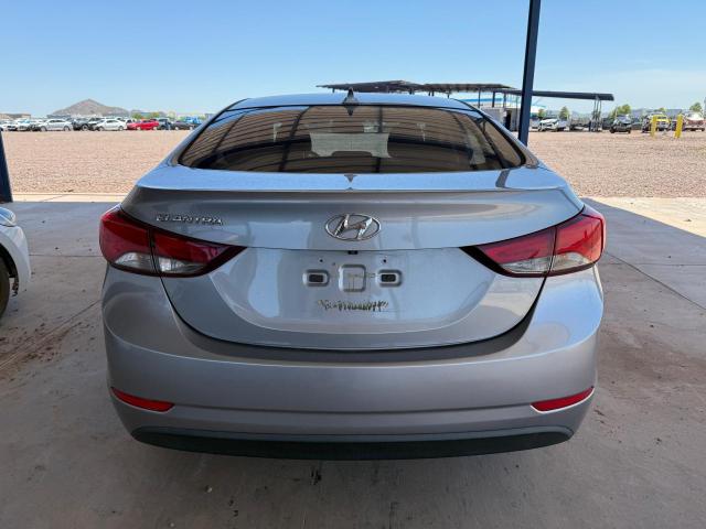  HYUNDAI ELANTRA 2015 Серебристый