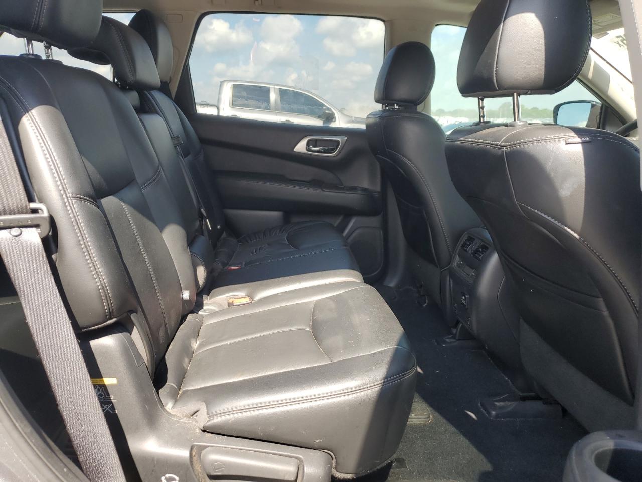 2017 Nissan Pathfinder S VIN: 5N1DR2MN8HC632789 Lot: 64606385