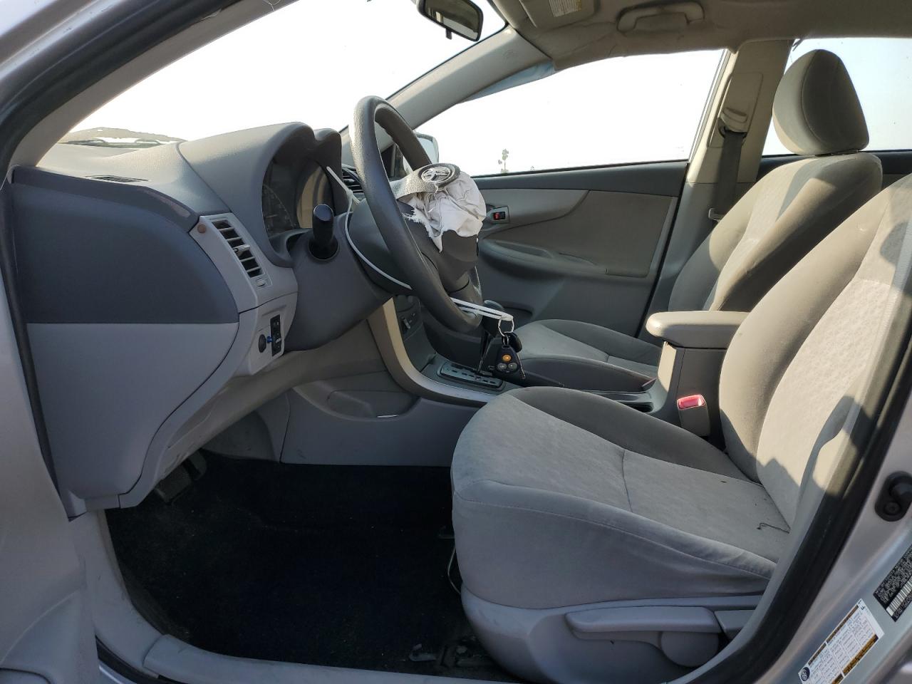 2009 Toyota Corolla Base VIN: JTDBL40E29J005565 Lot: 64601345