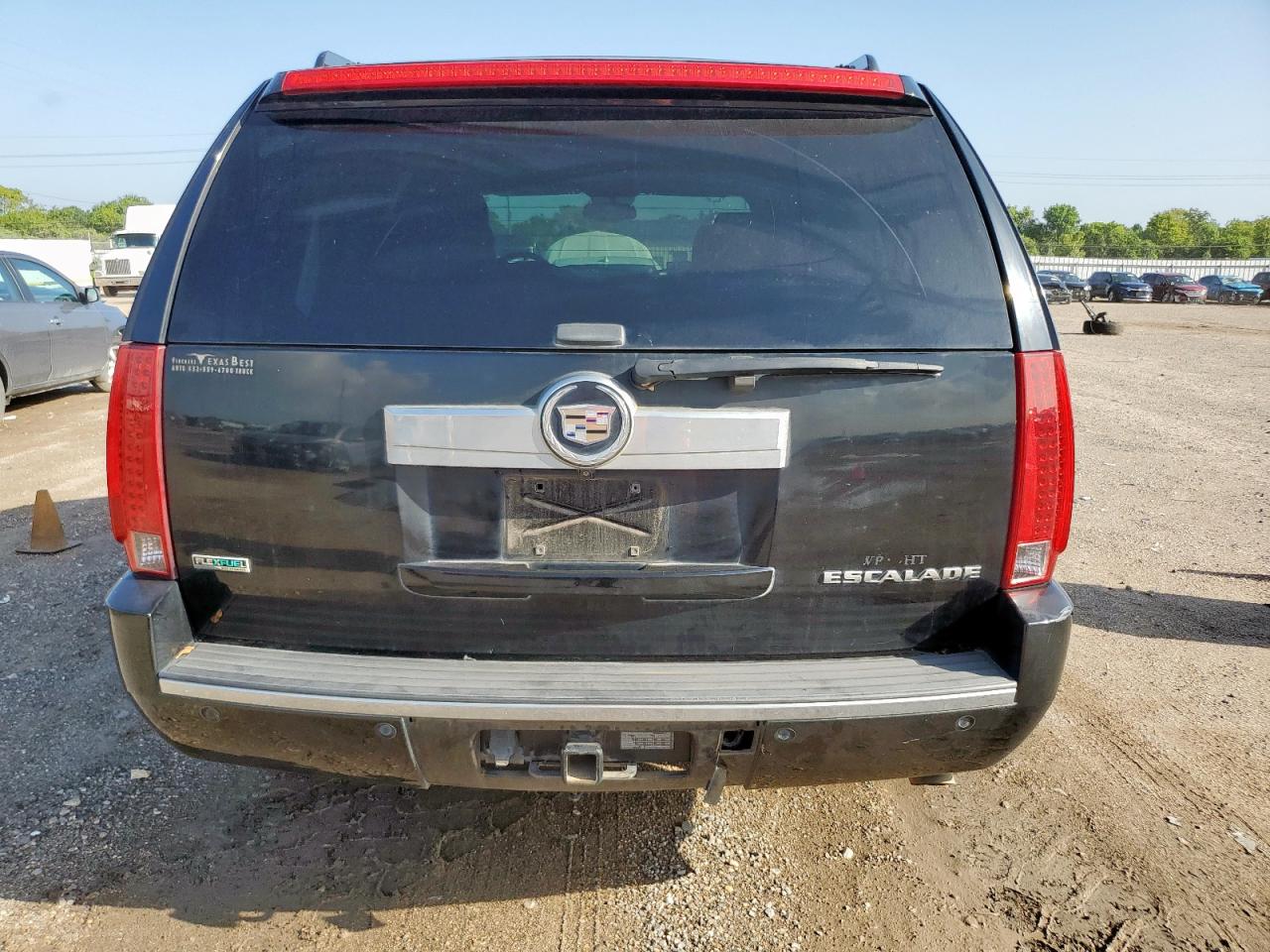 2010 Cadillac Escalade Luxury VIN: 1GYUCBEF7AR200477 Lot: 66367165