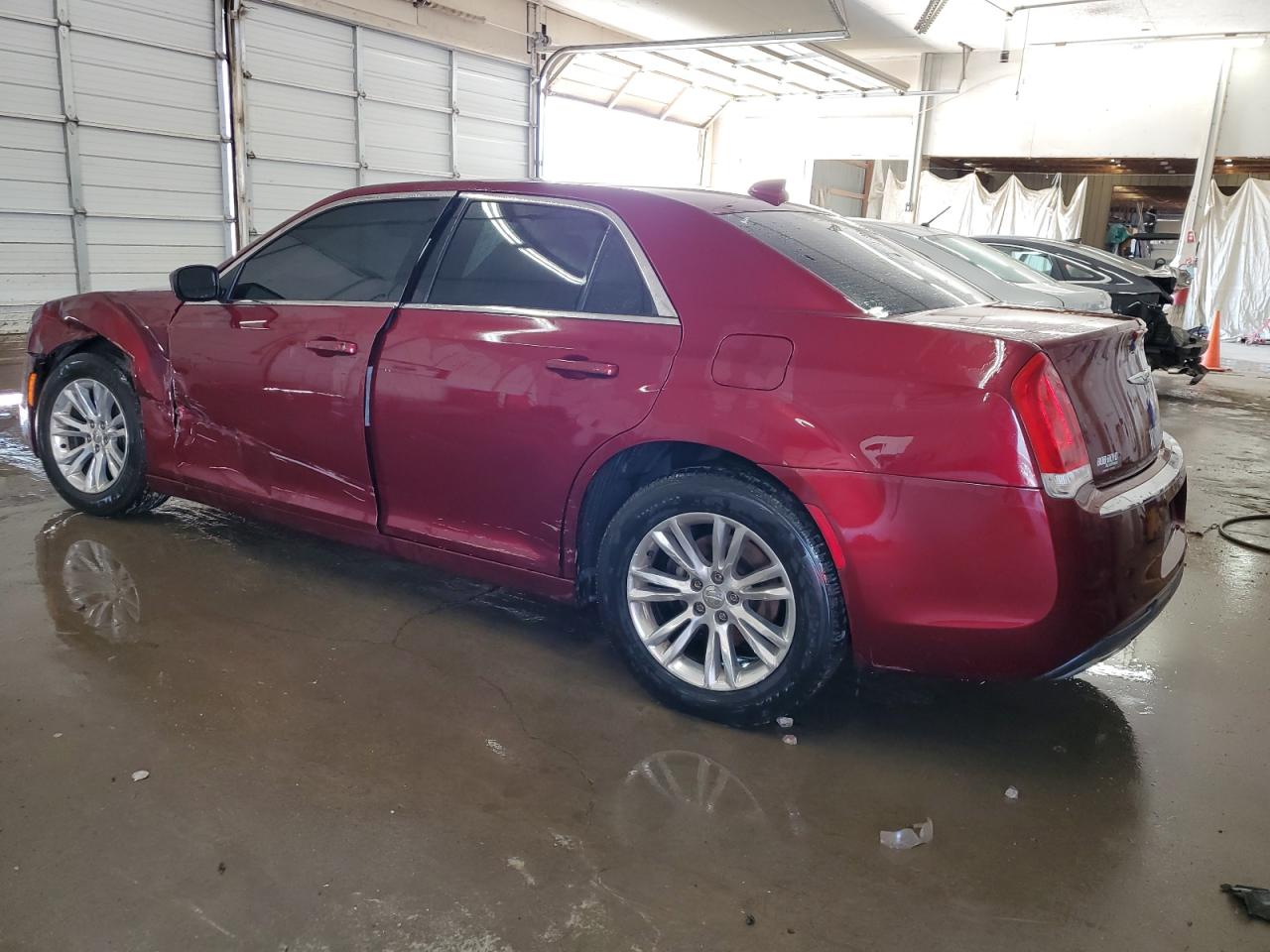 2018 Chrysler 300 Touring VIN: 2C3CCAAG1JH137570 Lot: 64281535
