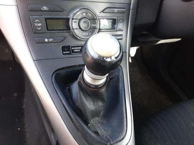 2009 TOYOTA AURIS TR S
