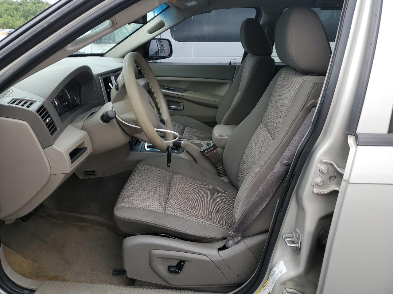 2009 Jeep Grand Cherokee Laredo VIN: 1J8GR48K29C528760 Lot: 64218365