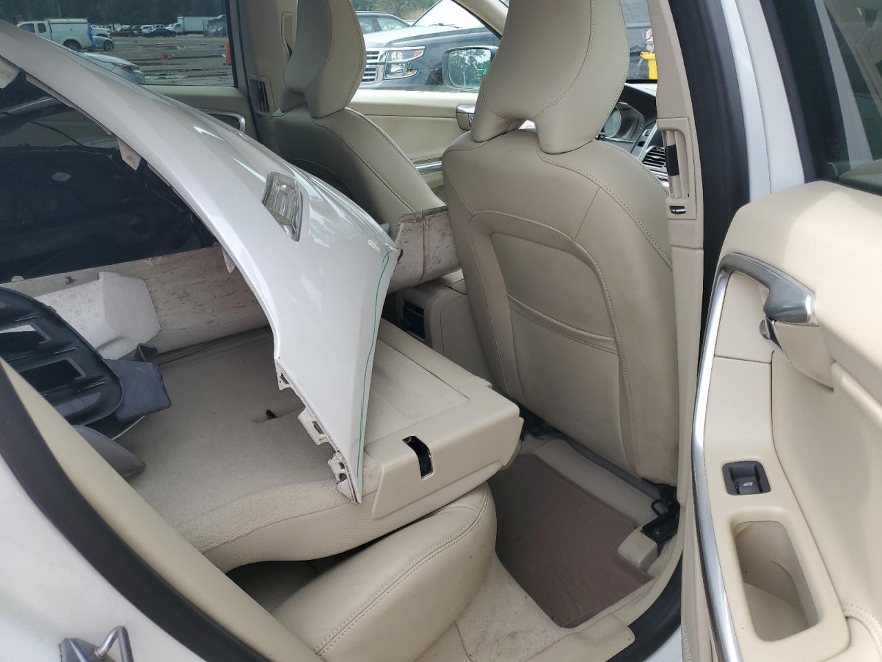 2016 Volvo Xc60 T5 Premier VIN: YV440MDK8G2836977 Lot: 65145655