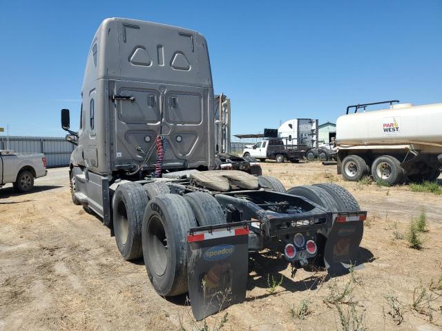 2020 FREIGHTLINER CASCADIA 126 SEMI TRUCK