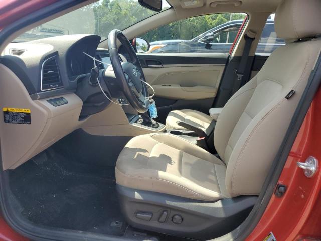  HYUNDAI ELANTRA 2017 Czerwony