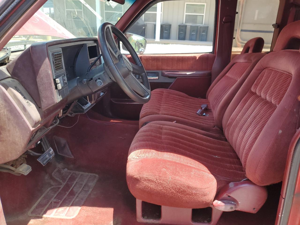 1993 Chevrolet Gmt-400 C1500 VIN: 2GCEC19K7P1186111 Lot: 64136575