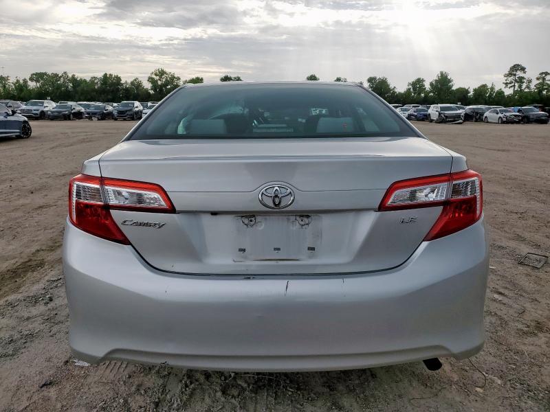  TOYOTA CAMRY 2014 Серебристый
