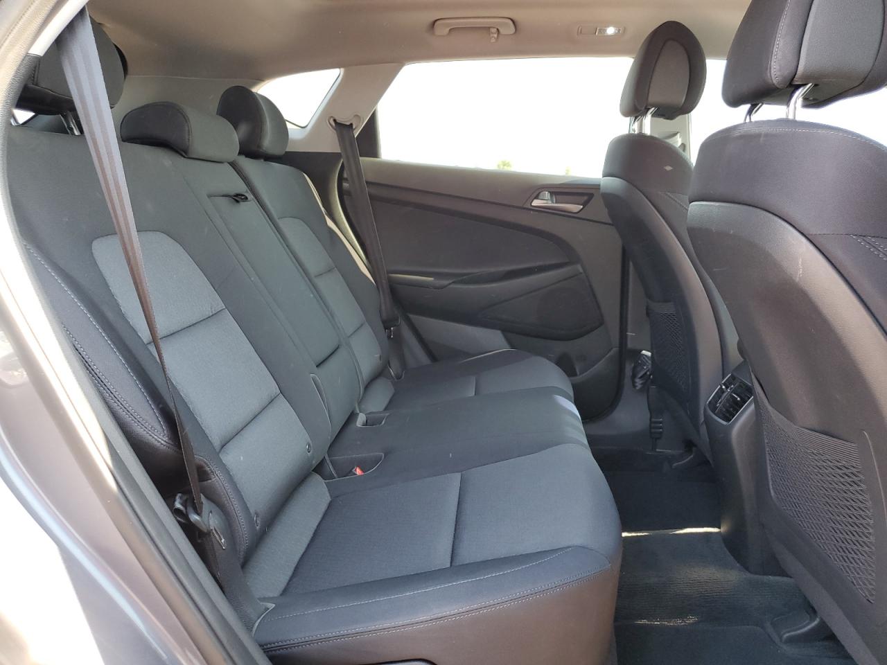 2018 Hyundai Tucson Value VIN: KM8J33A20JU629003 Lot: 63695975