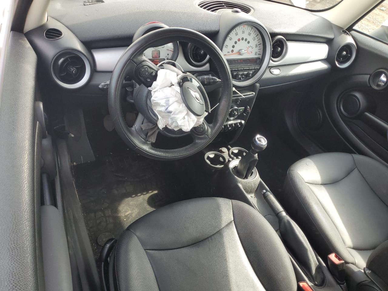 2011 Mini Cooper VIN: WMWSU3C5XBT184397 Lot: 66121975