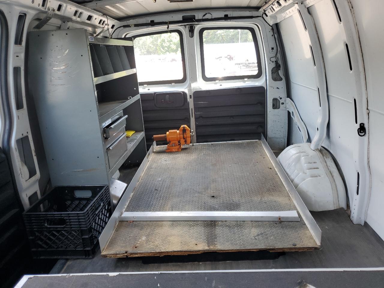 2004 Chevrolet Express G1500 VIN: 1GCFG15X641132150 Lot: 63562095