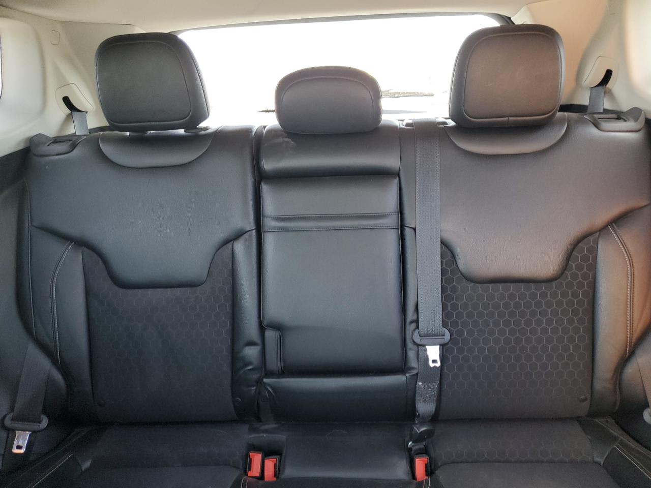 2018 Jeep Compass Latitude VIN: 3C4NJDBB8JT152976 Lot: 62980885