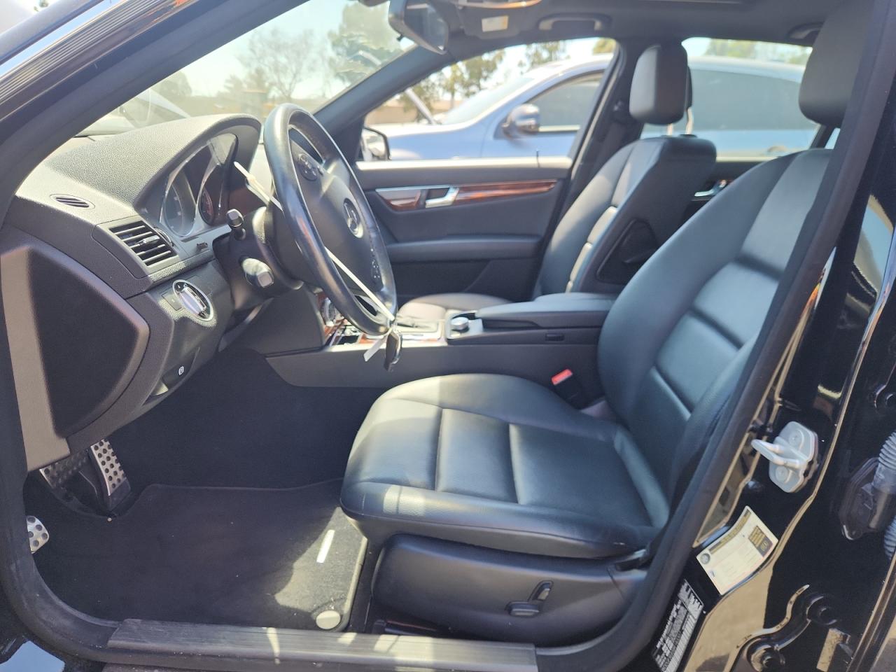 2011 Mercedes-Benz C 300 VIN: WDDGF5EB5BR183307 Lot: 63710205
