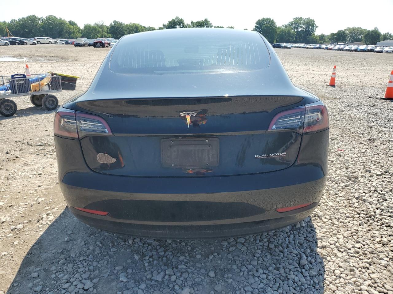 2018 Tesla Model 3 VIN: 5YJ3E1EB8JF085512 Lot: 63670705