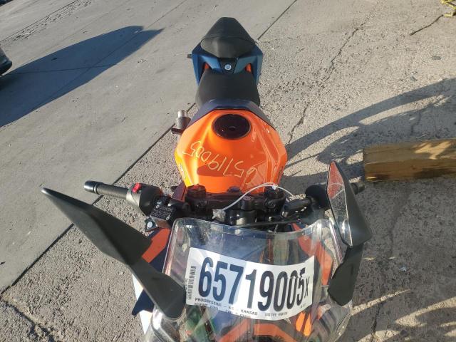 2023 KTM 390 RC  