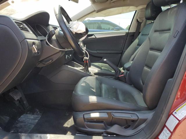  VOLKSWAGEN JETTA 2017 Czerwony