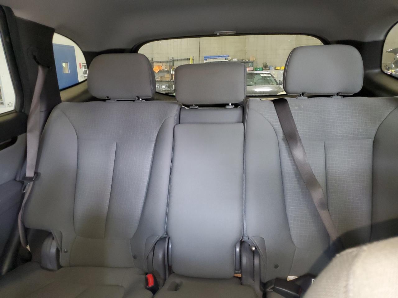 2010 Hyundai Santa Fe Gls VIN: 5NMSG3AB0AH395692 Lot: 64495235