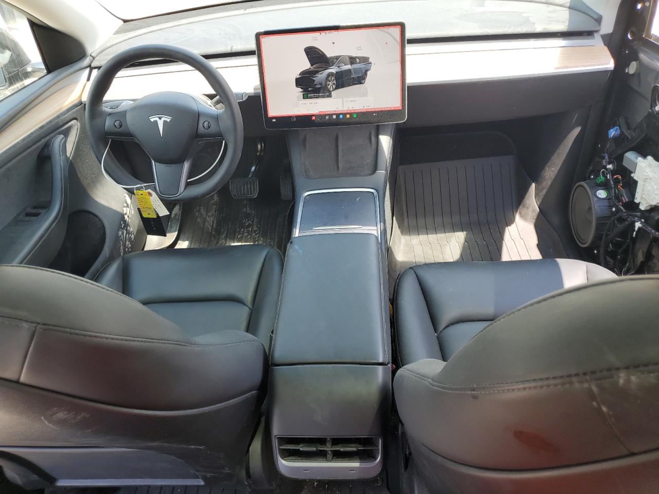 2024 Tesla Model Y VIN: 7SAYGDEE0RA229318 Lot: 69559225