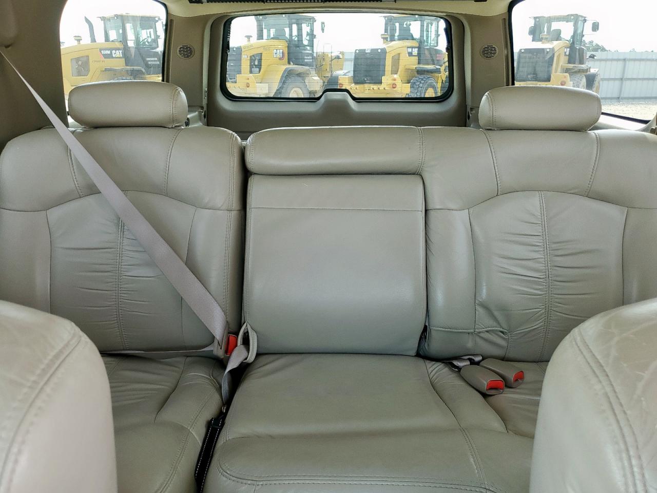 2002 Chevrolet Suburban C1500 VIN: 3GNEC16Z52G273739 Lot: 64416075