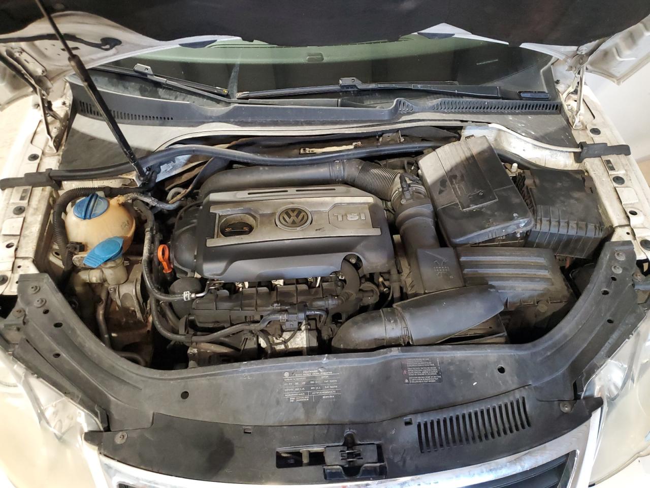 wvwaa71f79v017469 WVWAA71F79V017469 2009 Volkswagen Eos Turbo