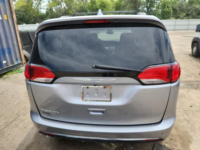  CHRYSLER PACIFICA 2017 Серебристый