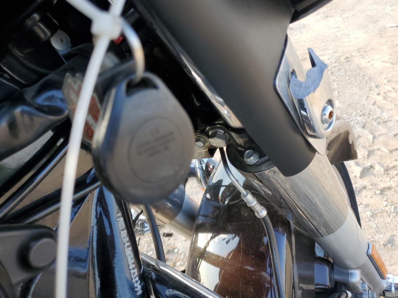 2011 Harley-Davidson Flhx VIN: 1HD1KB416BB613839 Lot: 64311455