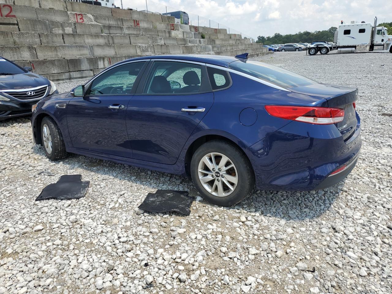 5xxgt4l30hg160392 5XXGT4L30HG160392 2017 Kia Optima Lx