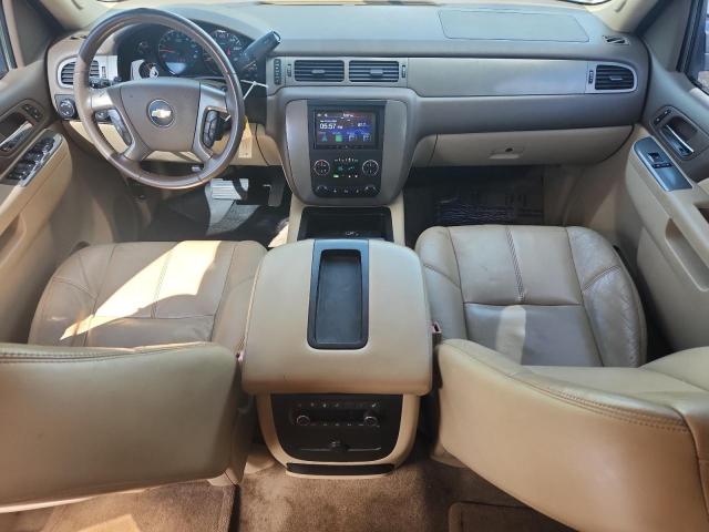 Parquets CHEVROLET TAHOE 2012 Biały