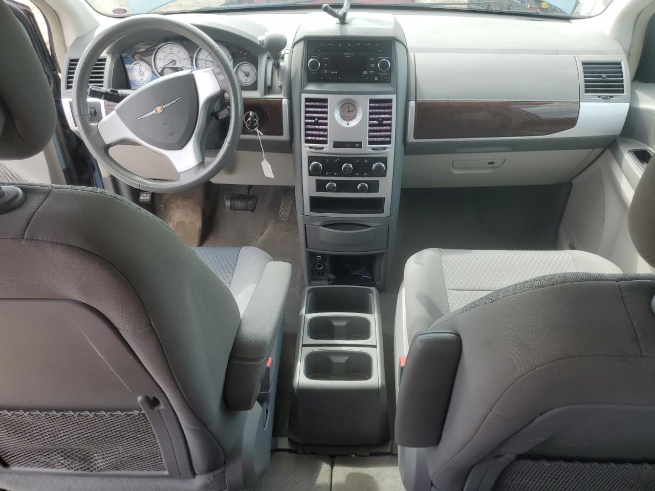 2010 Chrysler Town & Country Touring VIN: 2A4RR5D12AR442339 Lot: 65527235