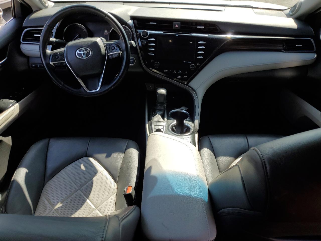 2019 Toyota Camry Hybrid VIN: 4T1B21HK2KU513529 Lot: 64731445