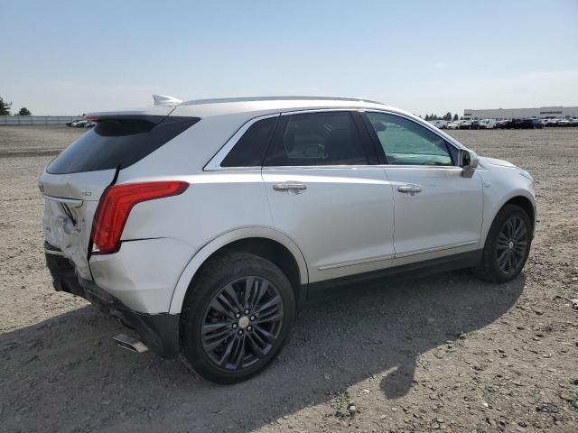  CADILLAC XT5 2019 Srebrny