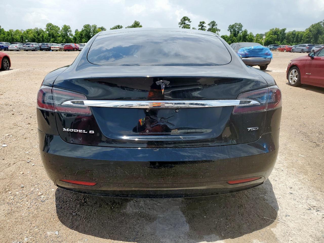 2018 Tesla Model S VIN: 5YJSA1E22JF266693 Lot: 63525385