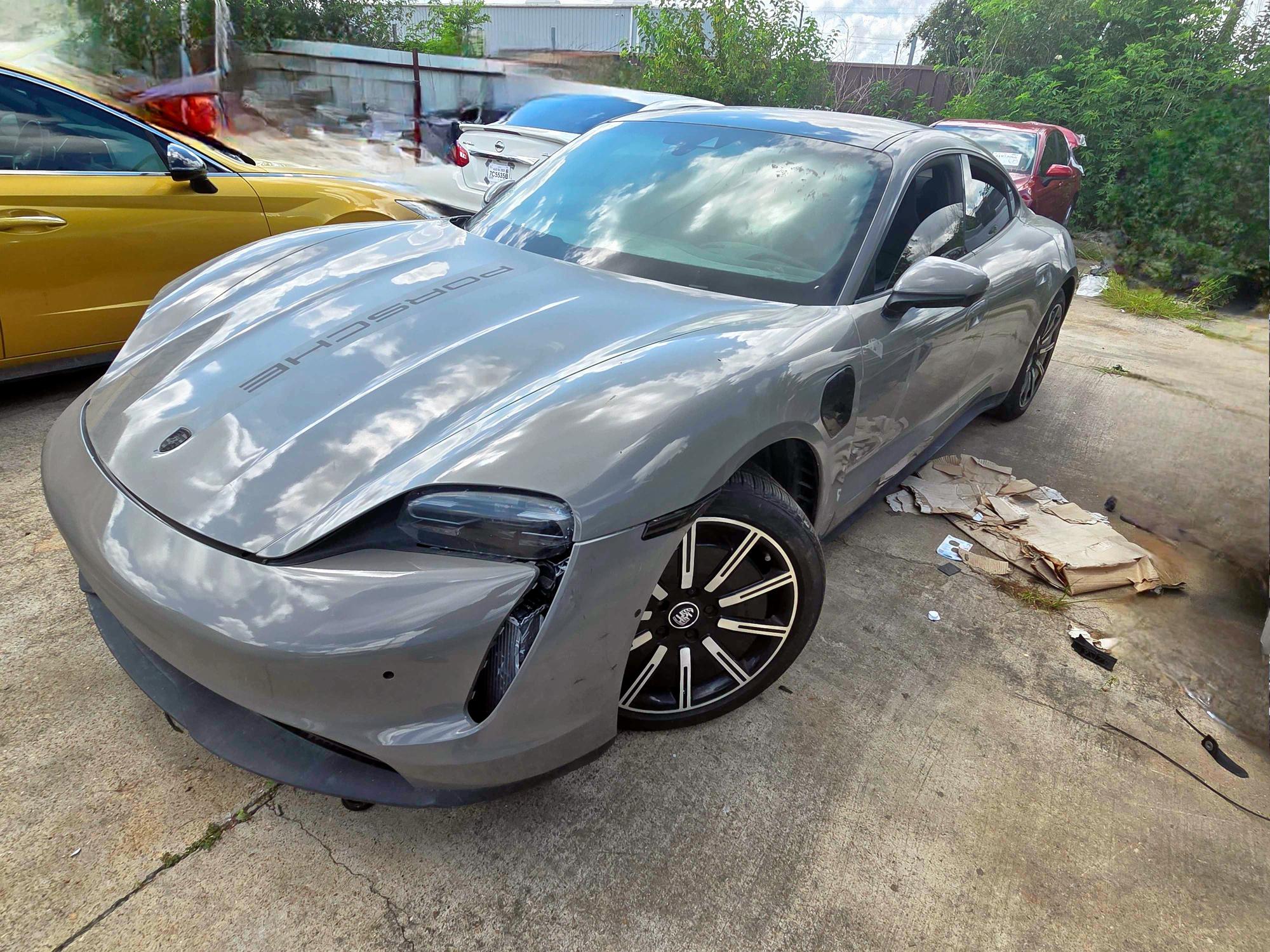  PORSCHE TAYCAN 2021 Gray