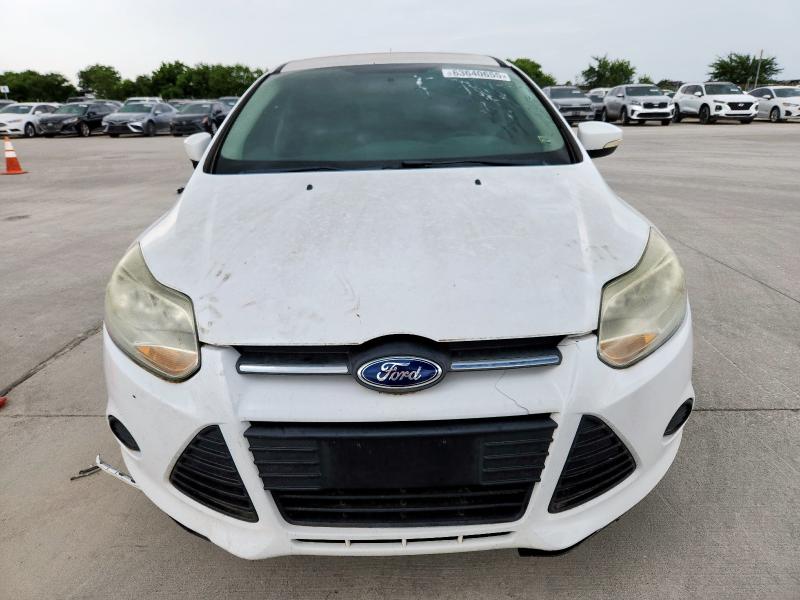 Sedans FORD FOCUS 2014 White