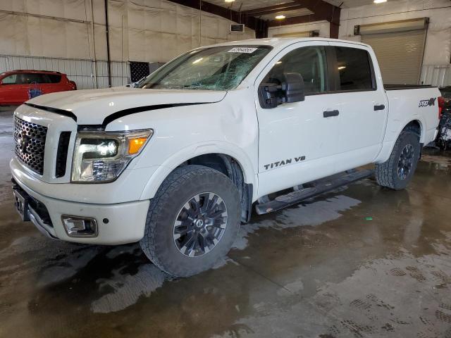  NISSAN TITAN 2019 Biały