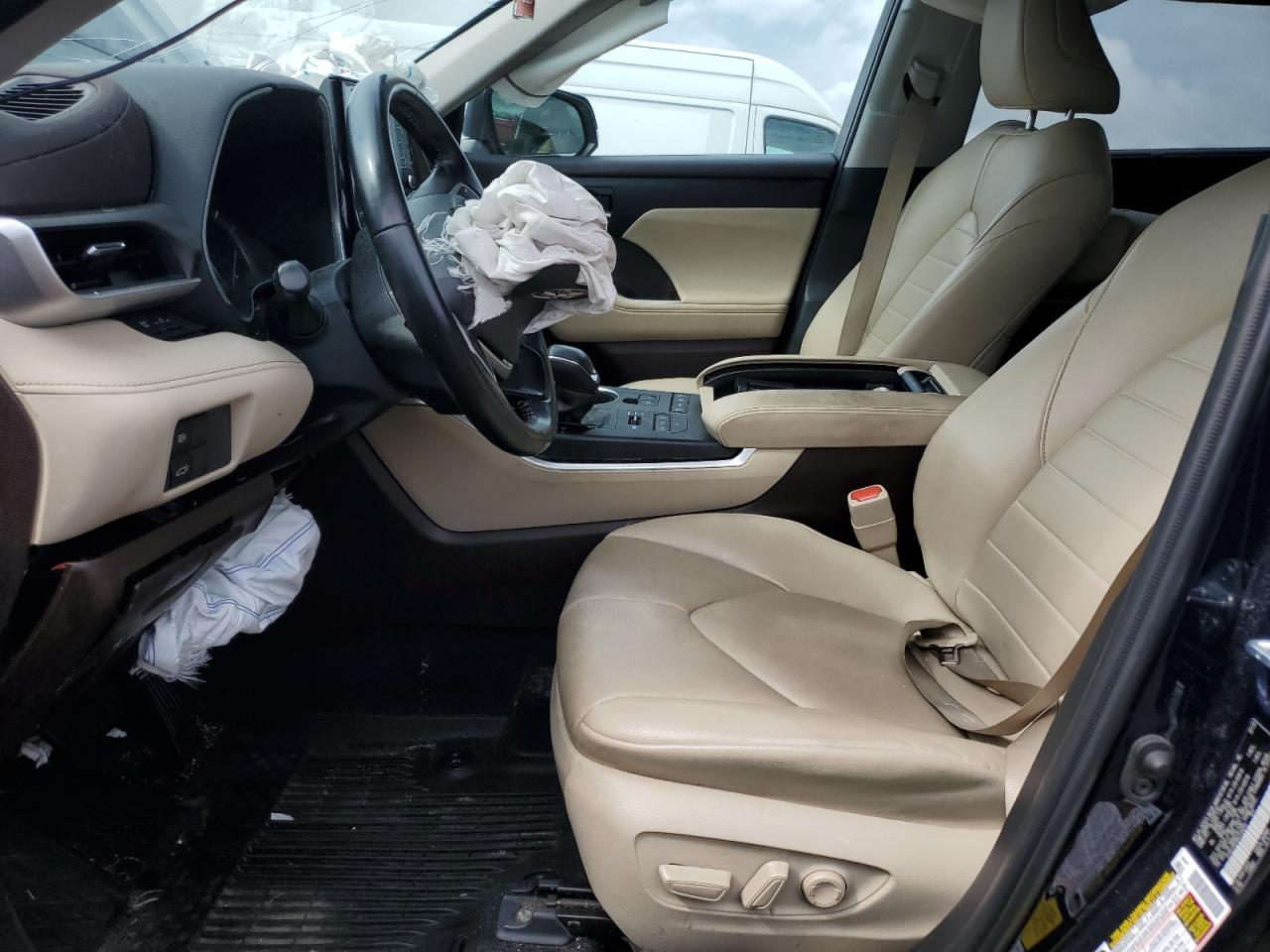 2022 Toyota Highlander Xle VIN: 5TDGZRBH8NS236833 Lot: 67071595