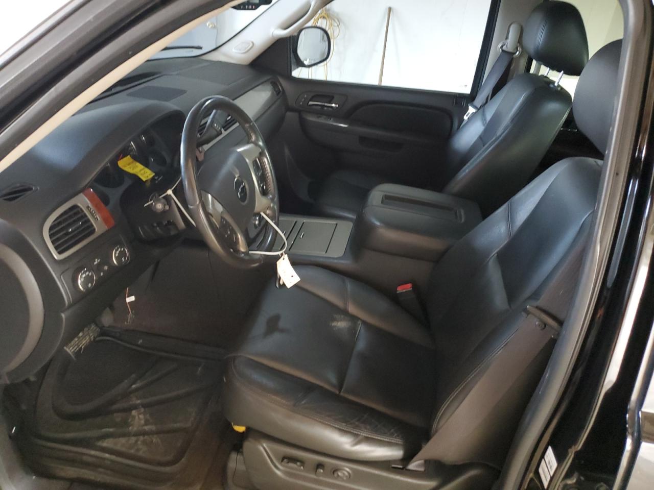 2010 Chevrolet Tahoe K1500 Ltz VIN: 1GNUKCE05AR236038 Lot: 63033425