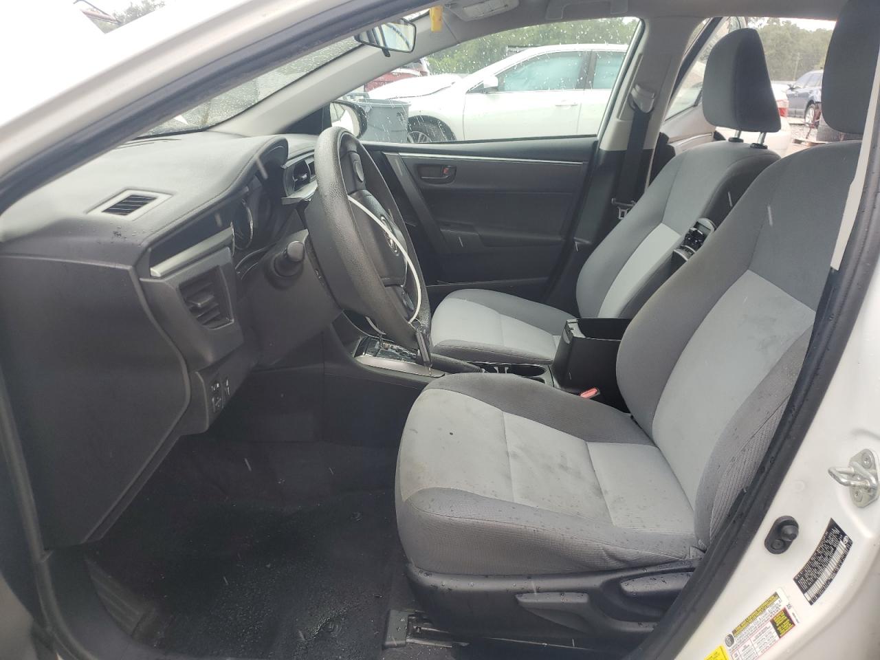 2015 Toyota Corolla L VIN: 5YFBURHE0FP335937 Lot: 64945315