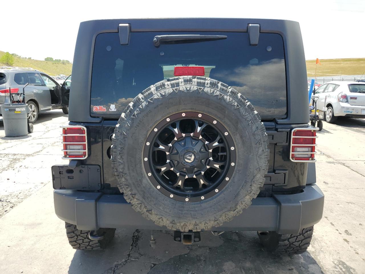 2014 Jeep Wrangler Unlimited Sport VIN: 1C4BJWDG5EL156329 Lot: 63916205