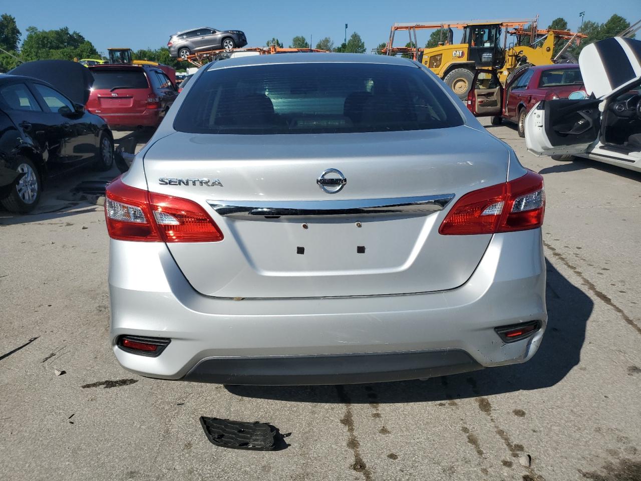 2018 Nissan Sentra S VIN: 3N1AB7AP9JY215809 Lot: 64440265