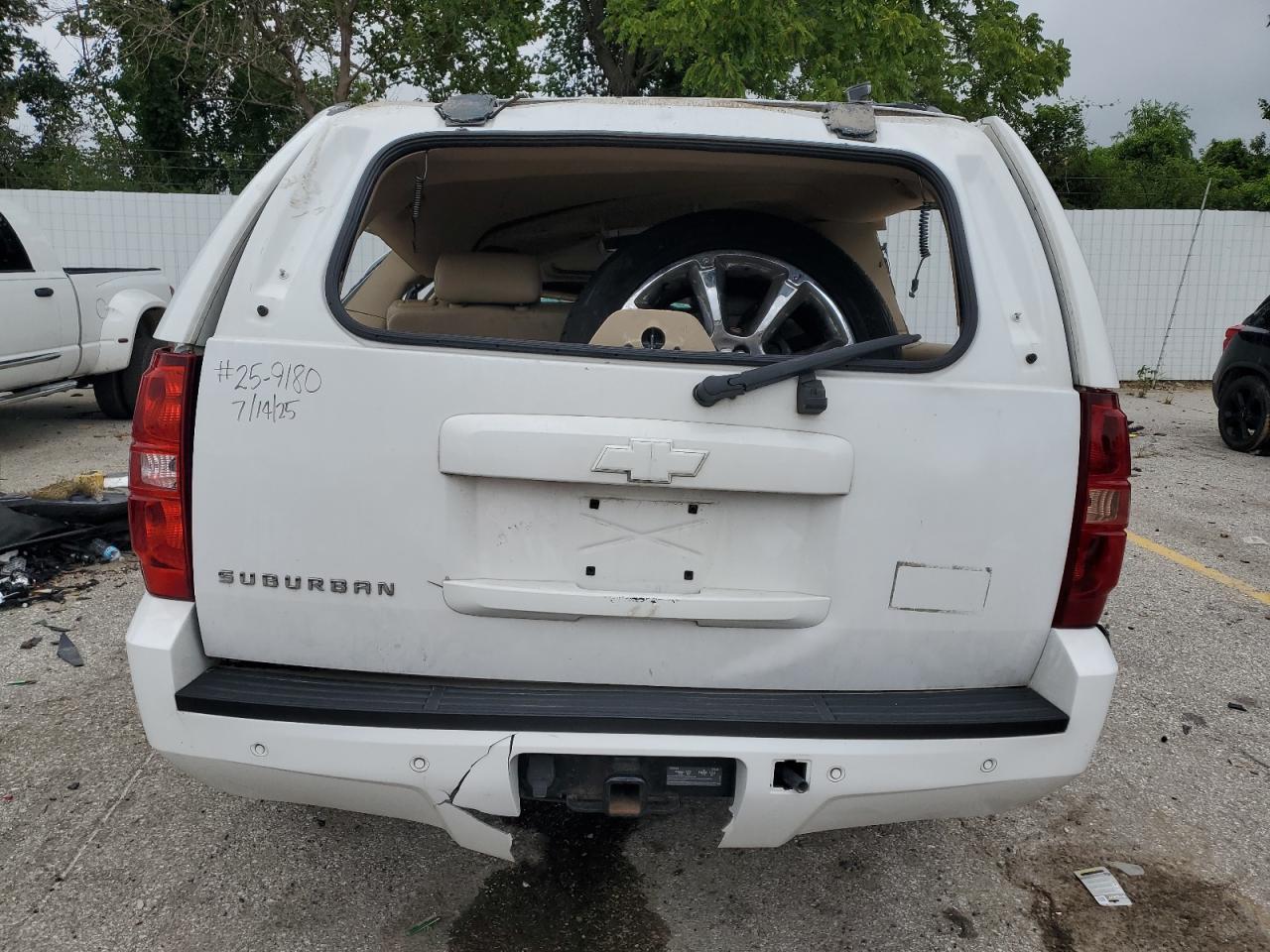 2013 Chevrolet Suburban K1500 Lt VIN: 1GNSKJE73DR106806 Lot: 66983935