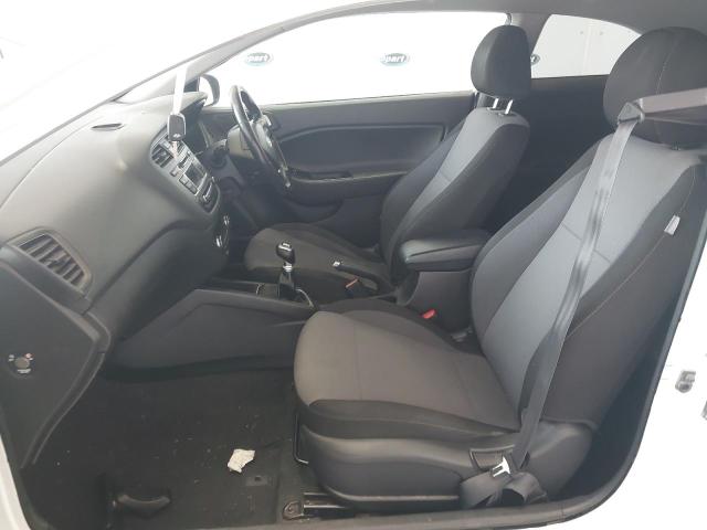 2015 HYUNDAI I20