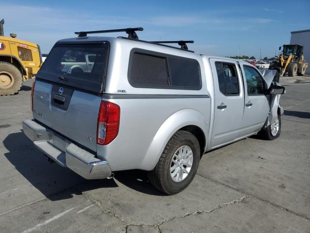  NISSAN FRONTIER 2017 Серебристый
