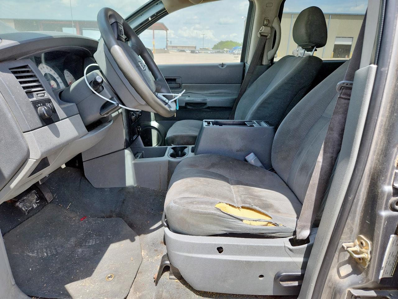 2005 Dodge Durango St VIN: 1D4HD38NX5F601092 Lot: 63338515