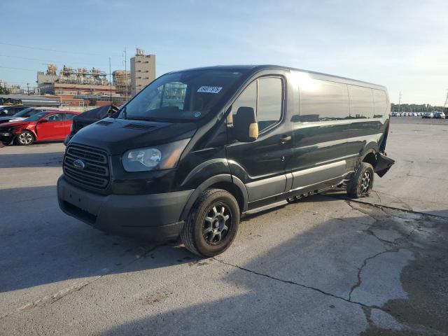 Minivans FORD TRANSIT 2017 Zielony